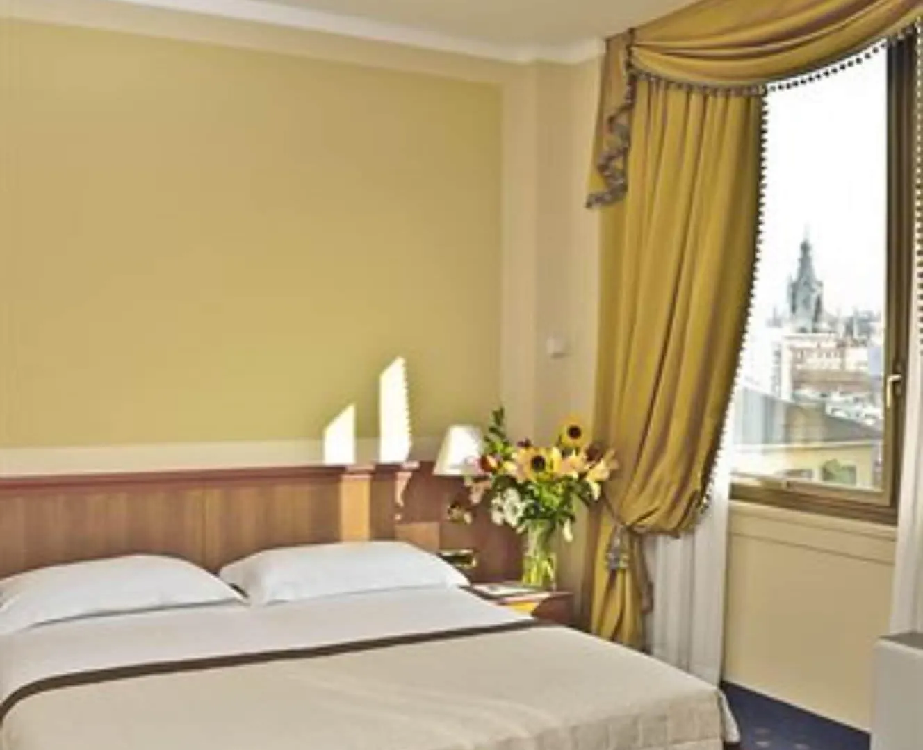 Hotel Lloyd Milan 4*,