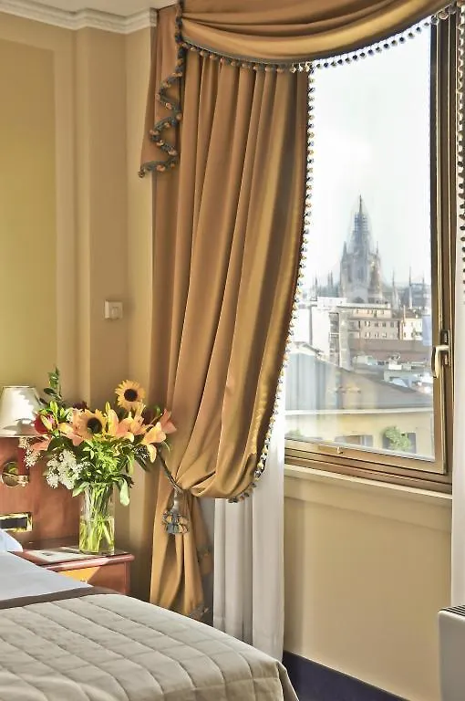 Hotel Lloyd Milan 4*,