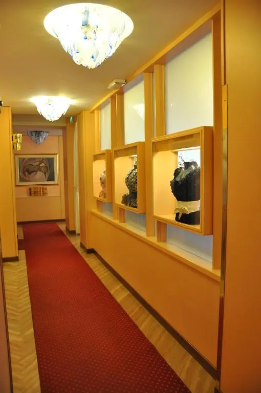 Hotel Lloyd Milan