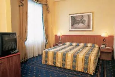 Hotel Lloyd Milan 4*,  Italy