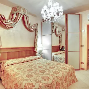 Apartment Antico Fiore