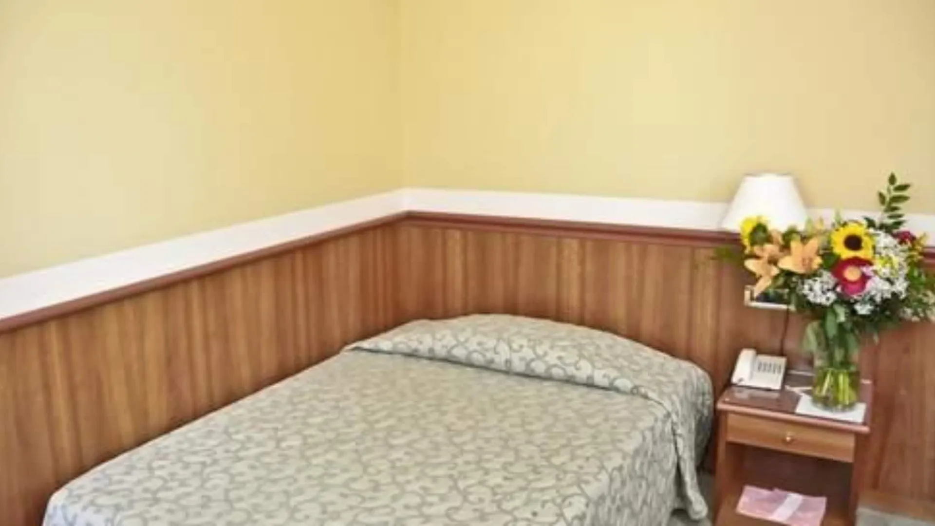 Hotel Lloyd ميلان