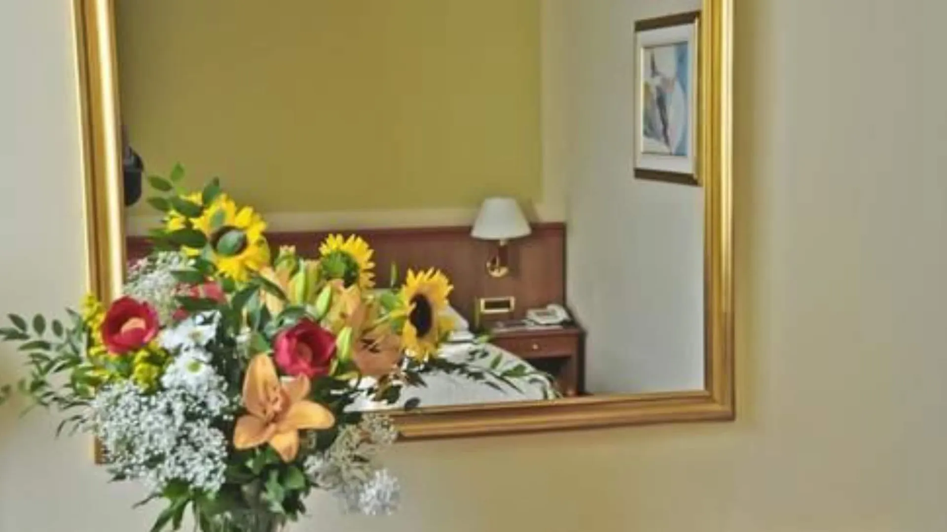Hotel Lloyd ميلان 4*,  إيطاليا