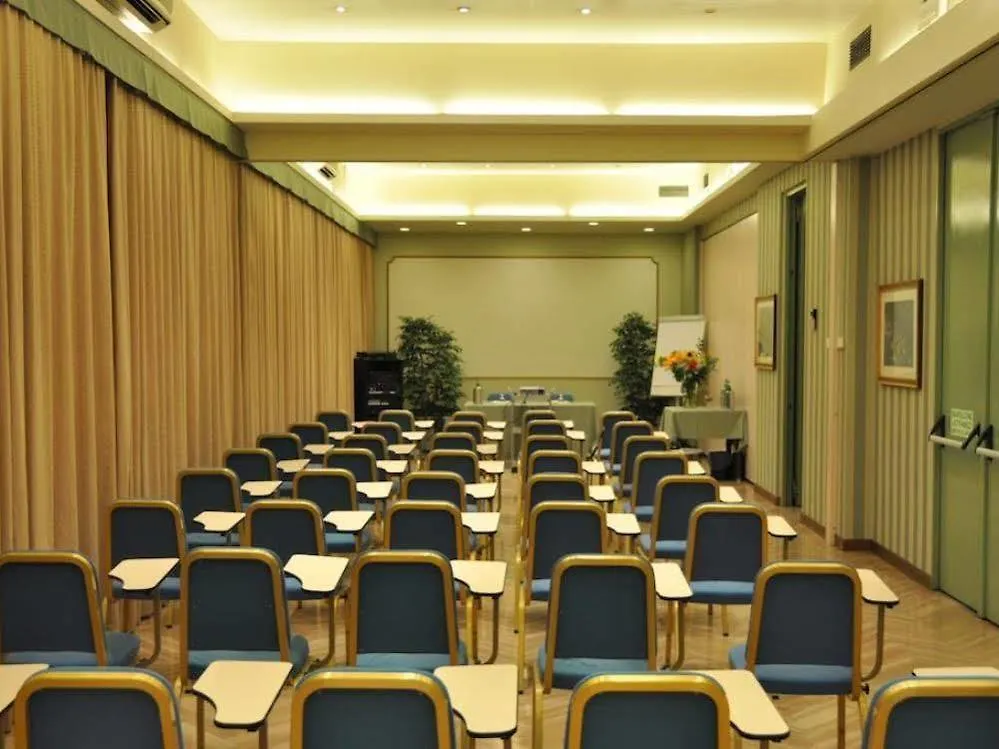 Hotel Lloyd ميلان إيطاليا