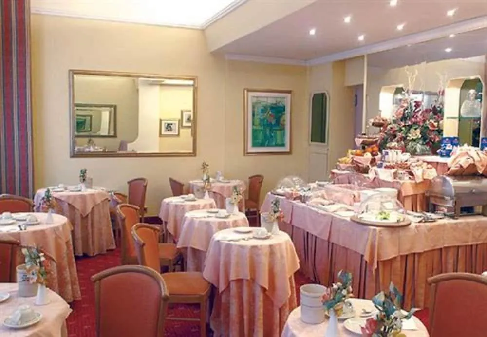 Hotel Lloyd Milán Italia